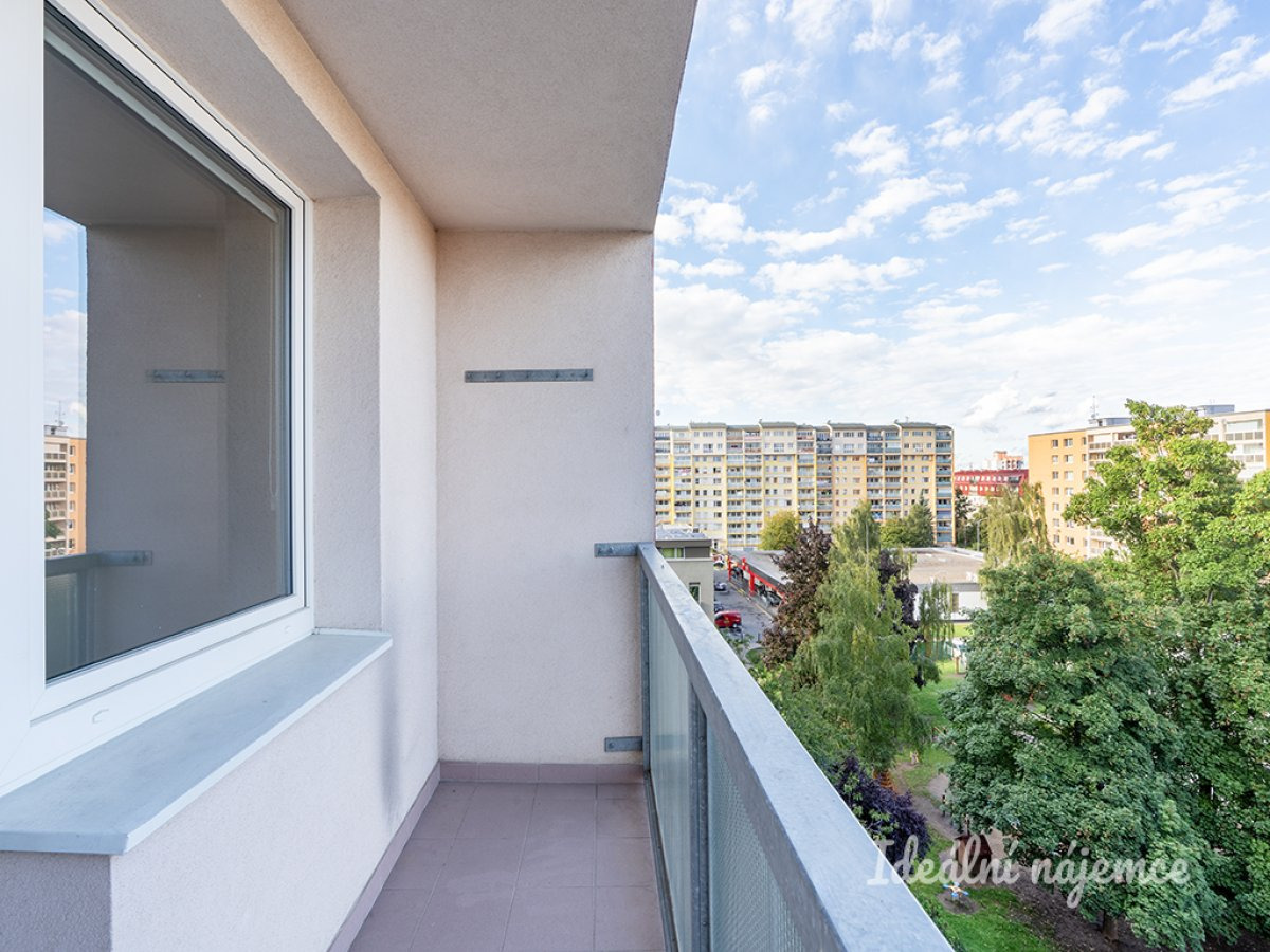 Pronájem bytu 2+1 s balkonem a sklepem, Tupolevova, Letňany, 20 500 Kč/měs, 61 m2