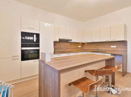 Pronájem bytu, 4+kk, 96 m²