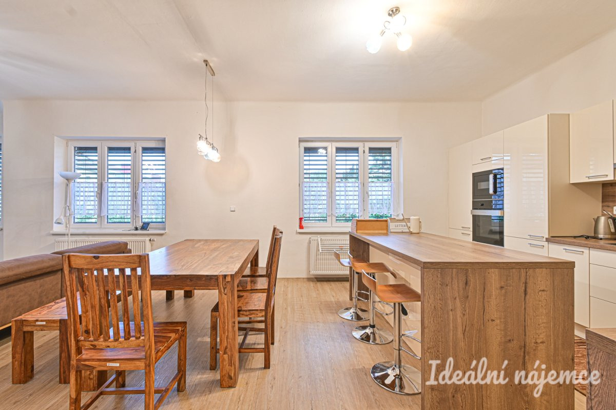 Podnájem bytu 4+kk, Těsnohlídkova, Černá Pole,  30.500 Kč/měs, 96 m2