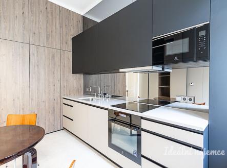 Pronájem bytu, 2+1, 70 m²