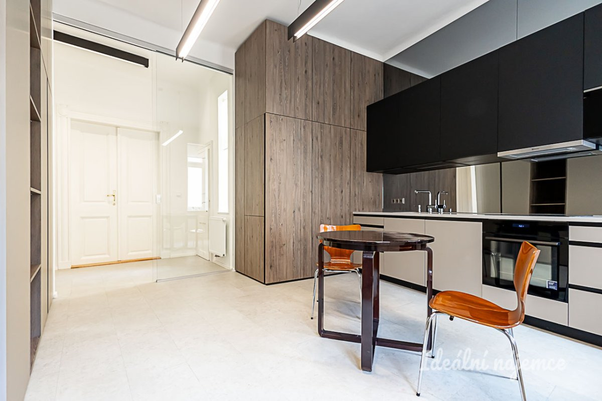 Pronájem bytu 2+1, Pštrossova, Nové Město, 70 m2