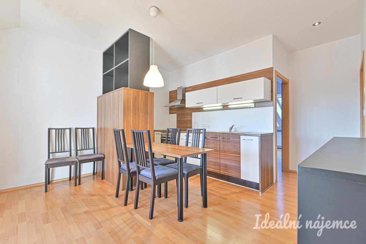 Podnájem bytu 2+1, Zahradnická, Staré Brno,  22.000 Kč/měs, 79 m2