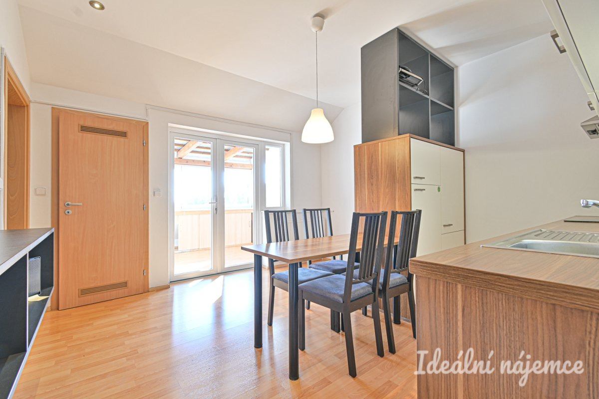 Podnájem bytu 2+1, Zahradnická, Staré Brno,  22.000 Kč/měs, 79 m2