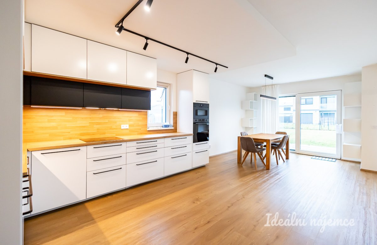 Pronájem domu 4+kk, Horoušany - Kubišova, Horoušany, 37 000 Kč/měs, 120 m2