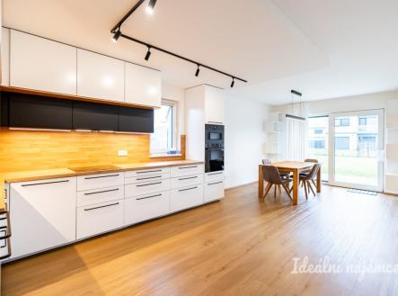 Pronájem - dům/vila, 120 m²