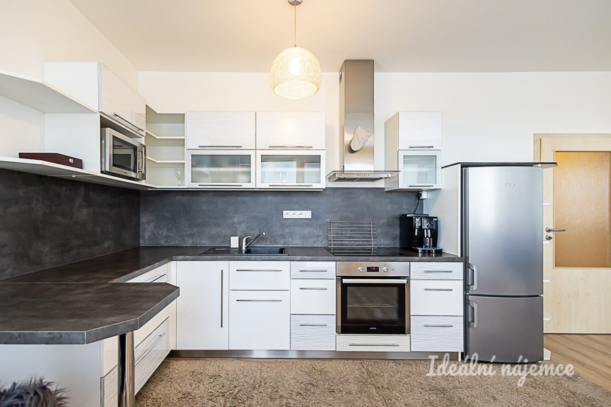 Pronájem bytu 1+kk, Sicherova, Kyje, 19900 Kč/měs, 31 m2