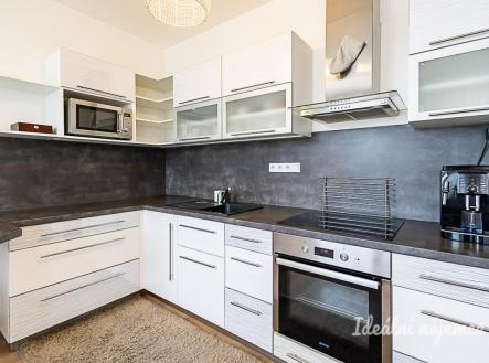 Pronájem bytu, 1+kk, 31 m²