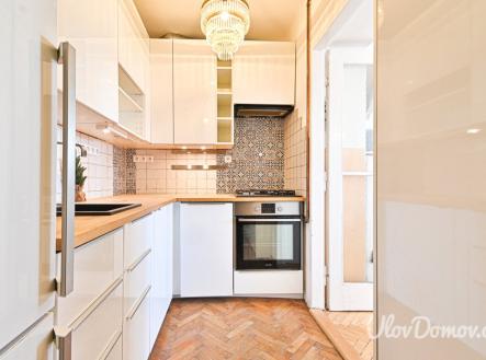 Pronájem bytu, 1+kk, 42 m²