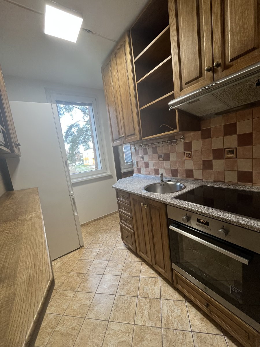 Pronájem bytu 2+1, Kischova, Povel,13000 Kč/měsíc/48m2