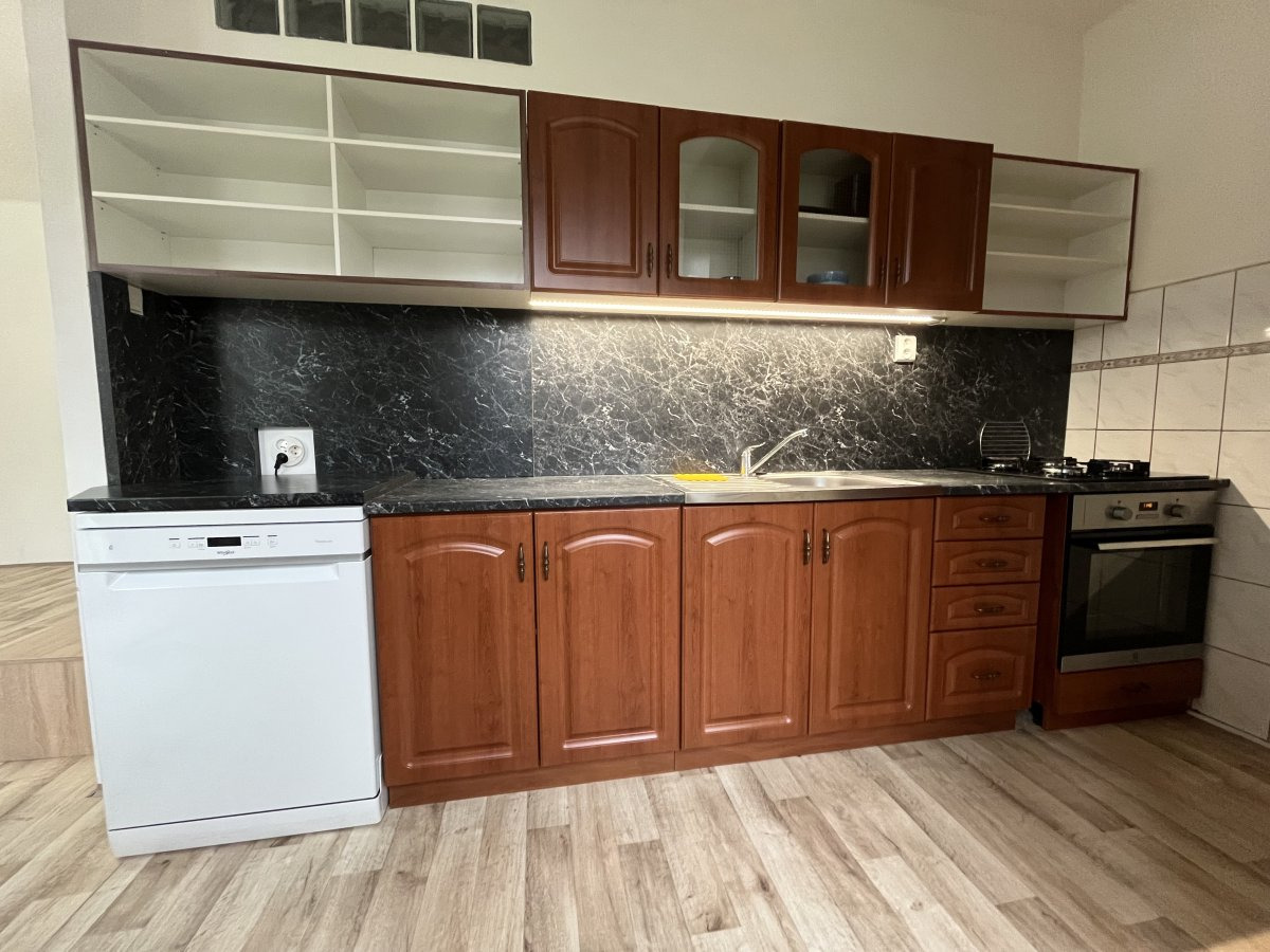 Pronájem bytu 2+1, Španielova, Poruba, 10800 Kč/měs, 55 m2