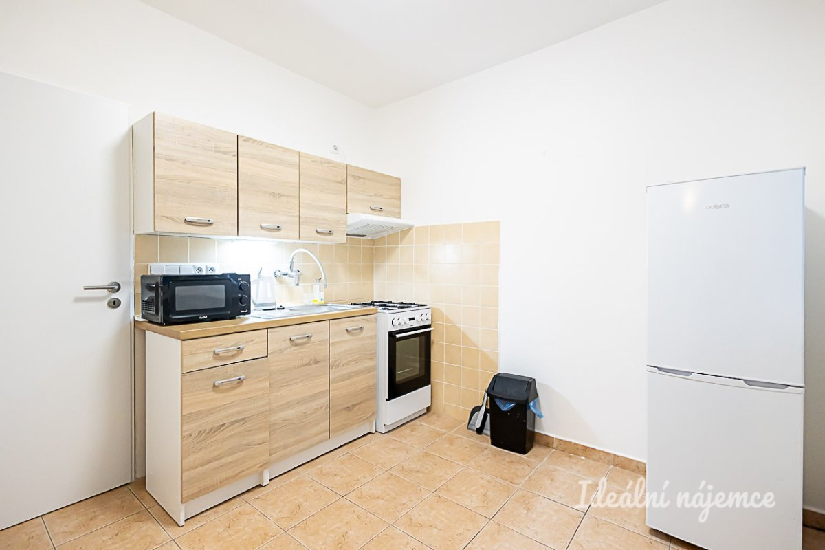 Pronájem bytu 1+1, Křenická, Strašnice, 16900 Kč/měs, 35m2