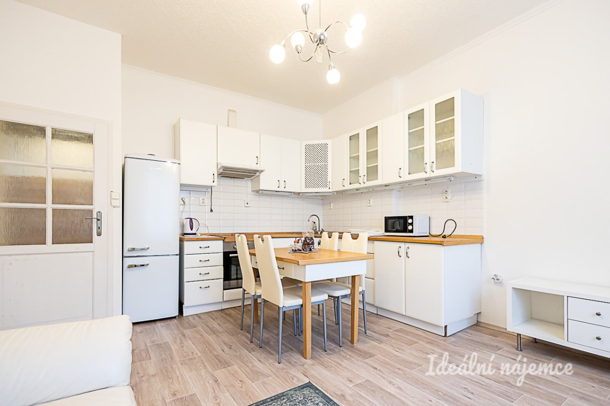 Pronájem bytu 2+kk, Osadní, Holešovice, 46 m2