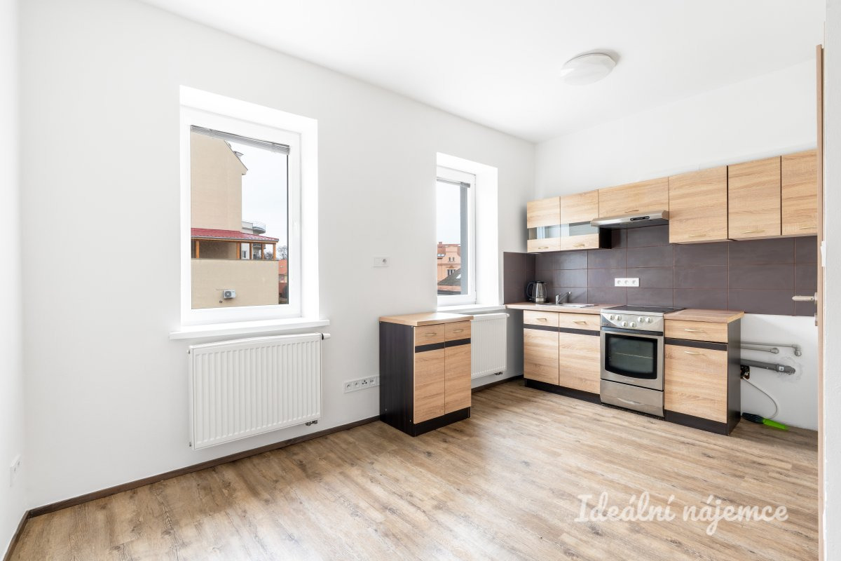 Pronájem bytu 1+kk, Salačova, Uhříněves, 24 m2