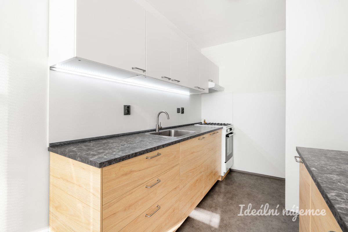 Pronájem bytu 3+1, Malenická - Chodov