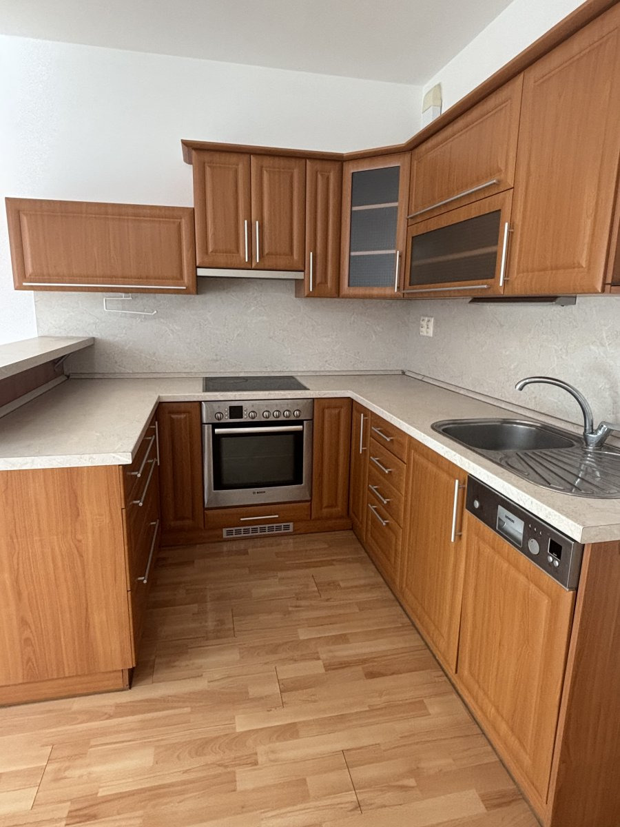 Pronájem bytu 3+kk, Pernerova, Pardubice, 21000 Kč/měs, 65m2