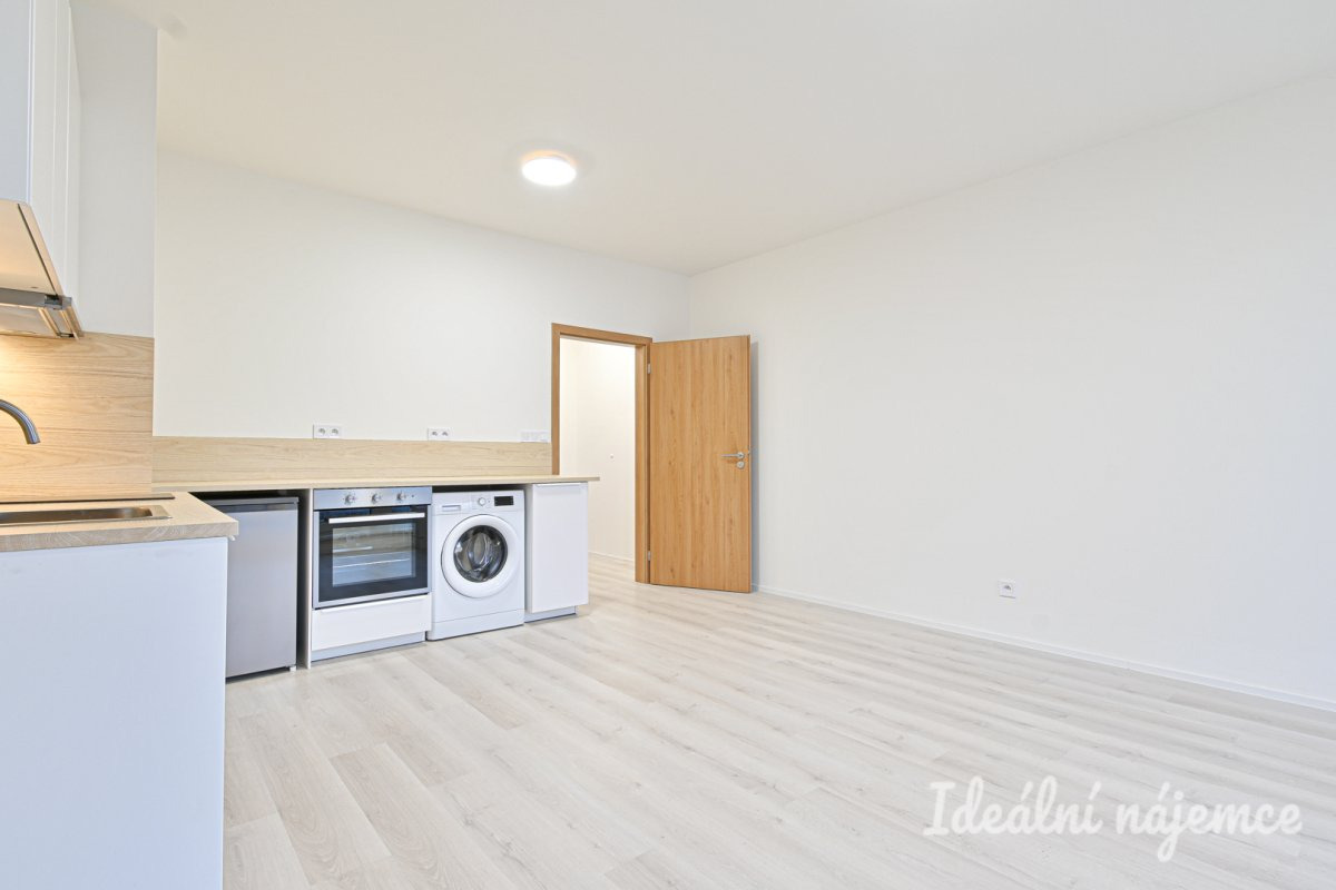 Podnájem bytu 1+kk, Dornych, Komárov  18.000 Kč, 30 m2