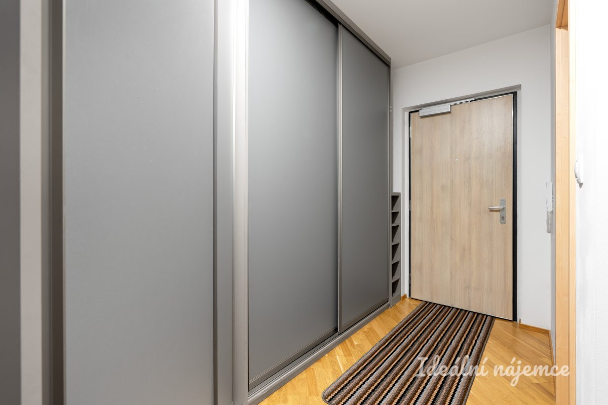 Pronájem bytu 1+kk, Kytínská, Hostivař, 17900Kč/měs, 34 m2