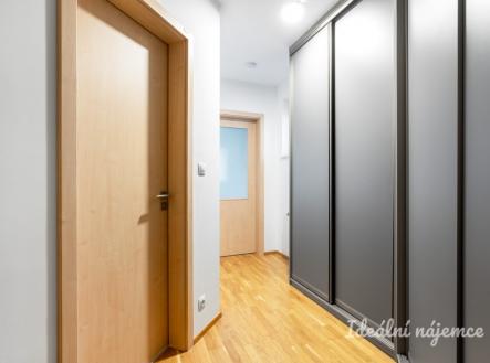 Pronájem bytu, 1+kk, 34 m²