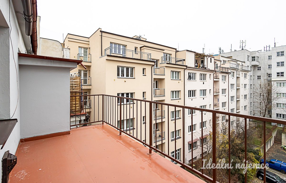 Pronájem bytu 1+kk, Drahobejlova, Libeň, 23m2