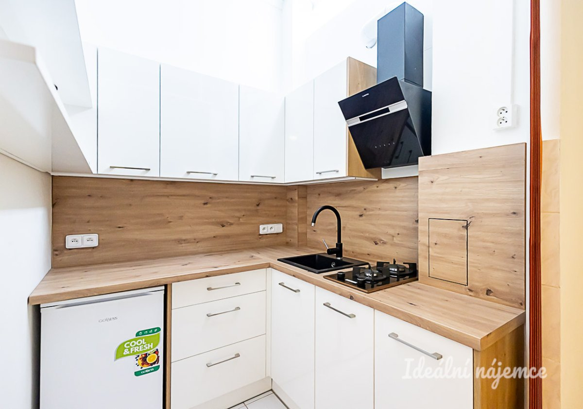 Pronájem bytu 3+1, Drahobejlova, Libeň, 77m2