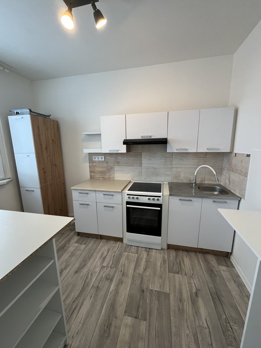 Podnájem bytu 2+1, Zikova, Nové Sady u Olomouce,14000 Kč/48 m2