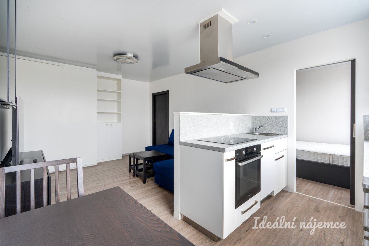 Pronájem bytu 2+kk, Lysinská, Modřany, 32 m2