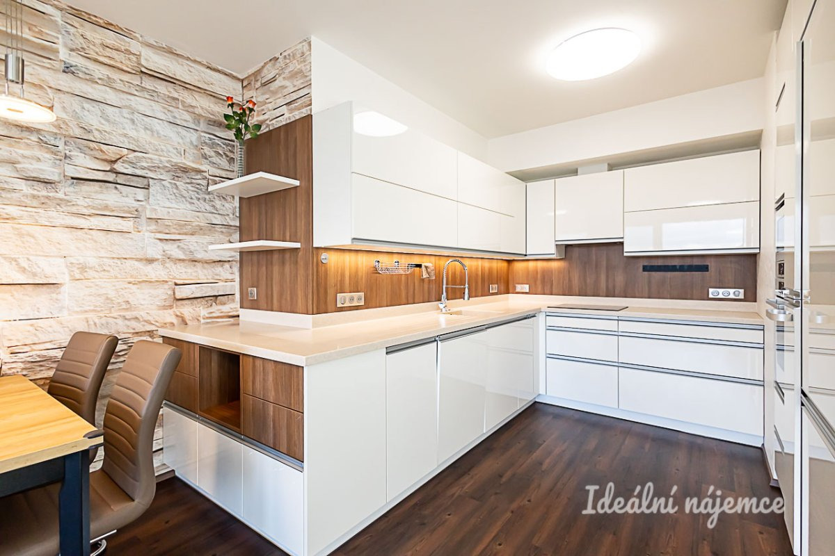 Pronájem bytu 4+kk, Zvěřinova, Strašnice, 112 m2