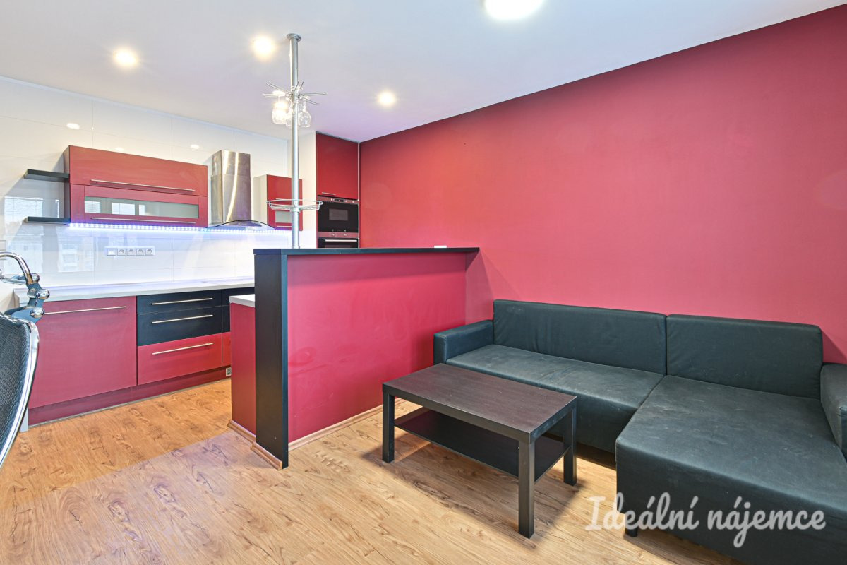 3+kk, Křídlovická