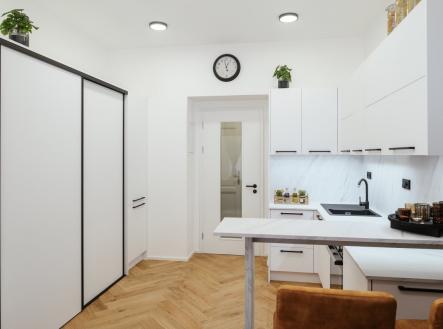 Pronájem bytu, 1+kk, 27 m²