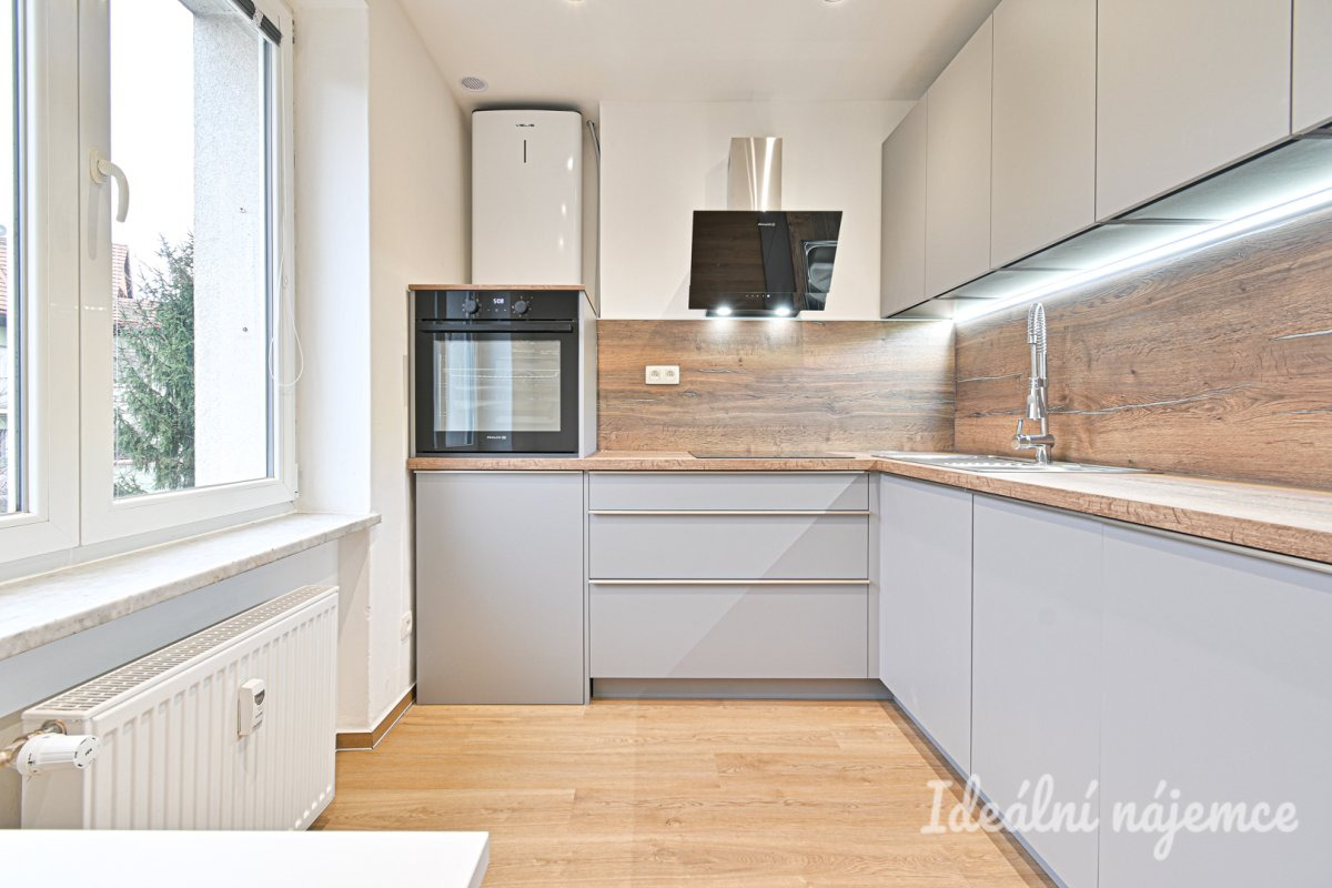 Pronájem bytu 2+1, Lomená, Komárov, 22000 Kč/měs, 52 m2