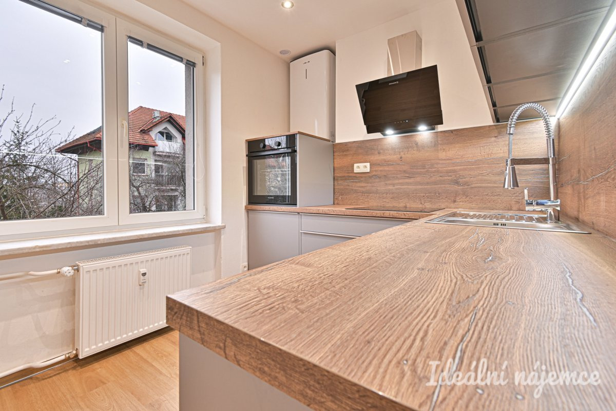 Pronájem bytu 2+1, Lomená, Komárov, 22000 Kč/měs, 52 m2