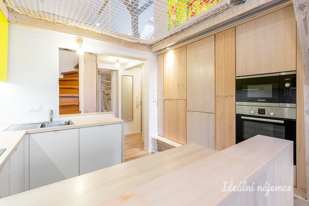 Pronájem bytu 2+1, 28. Pluku, Vršovice, 54 m2