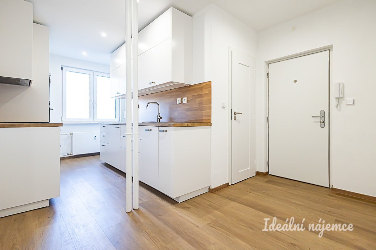 Pronájem bytu 2+1 56 m2