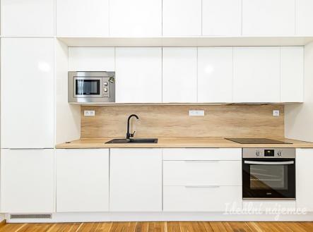 Pronájem bytu, 1+kk, 32 m²