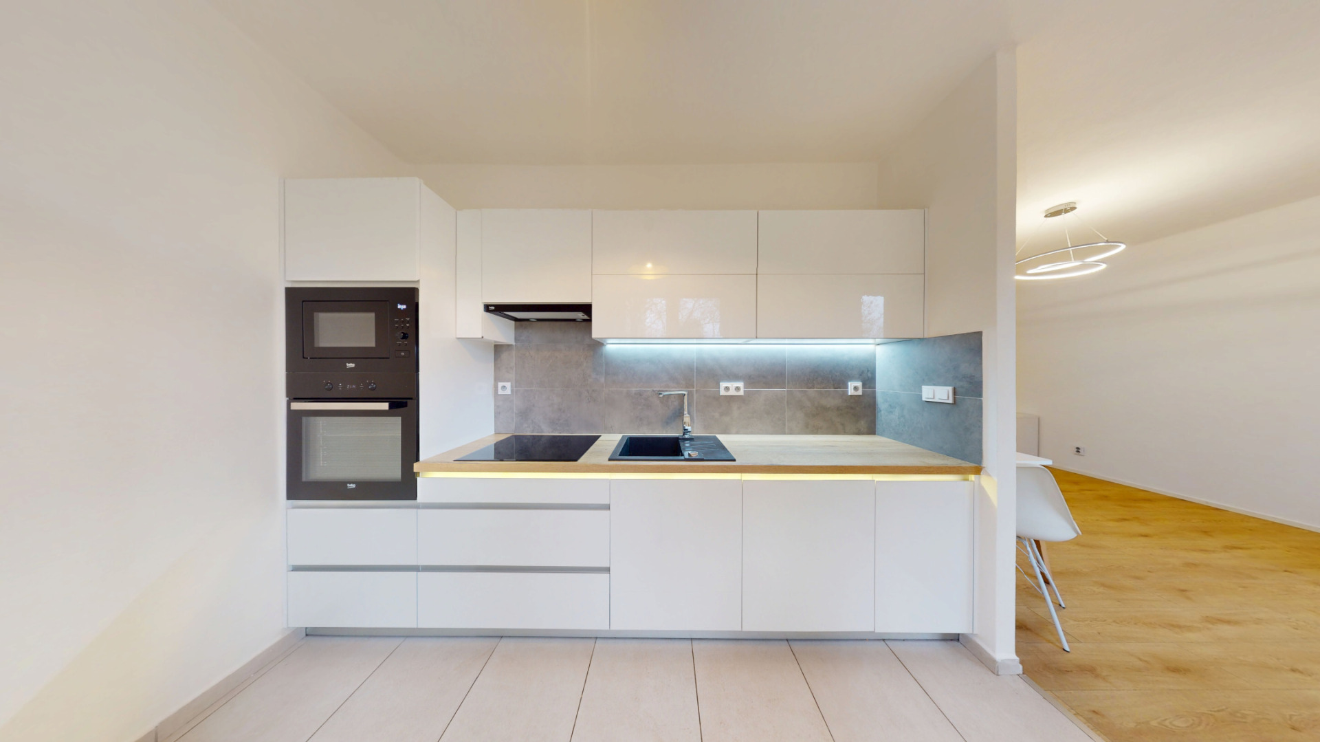 Pronájem bytu 2+1, ulice Ukrajinská