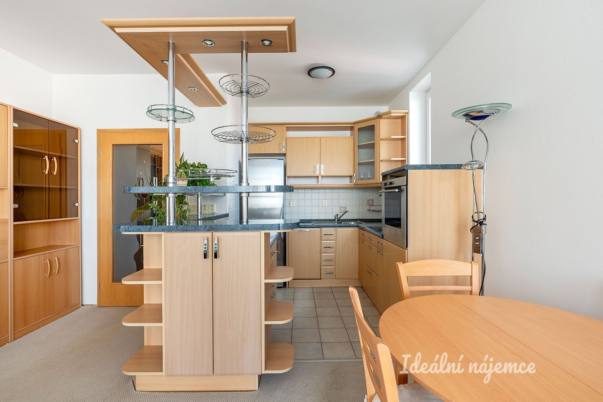 Pronájem bytu 3+kk, Pastevců, Újezd u Průhonic, 68 m2