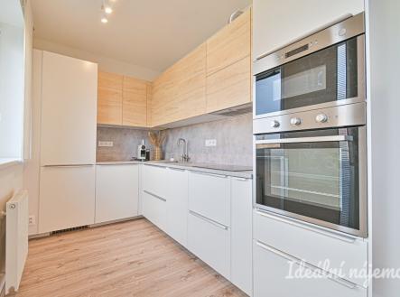 Pronájem bytu, 2+kk, 67 m²