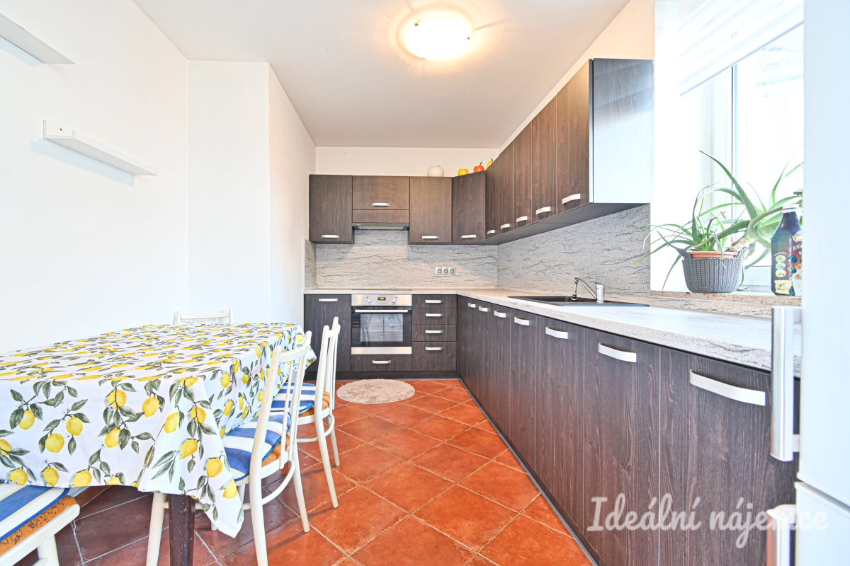 Pronájem pěkného bytu 1+kk, Mysločovice 27 - 10.000,- Kč/měs, 42 m2