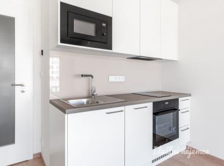 Pronájem bytu, 1+kk, 32 m²