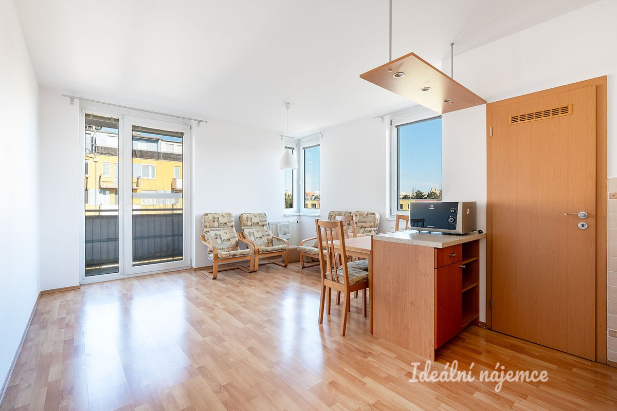 Pronájem bytu 3+kk, Bechlínská, Letňany, 26900 Kč/měs, 68 m2