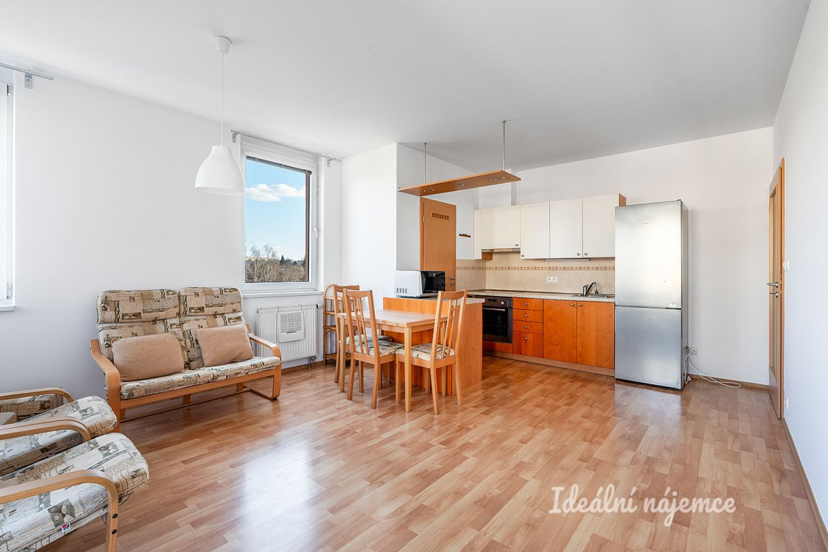 Pronájem bytu 3+kk, Bechlínská, Letňany, 25900 Kč/měs, 68 m2