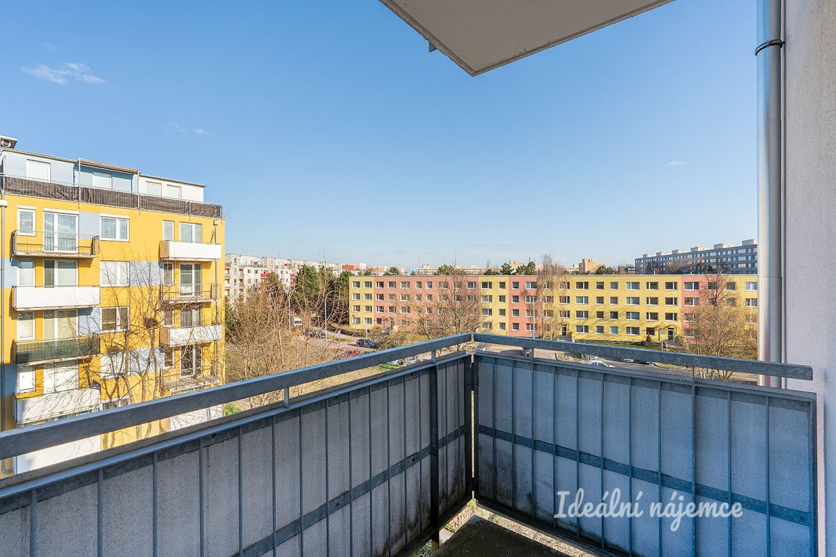 Pronájem bytu 3+kk, Bechlínská, Letňany, 23900 Kč/měs, 68 m2