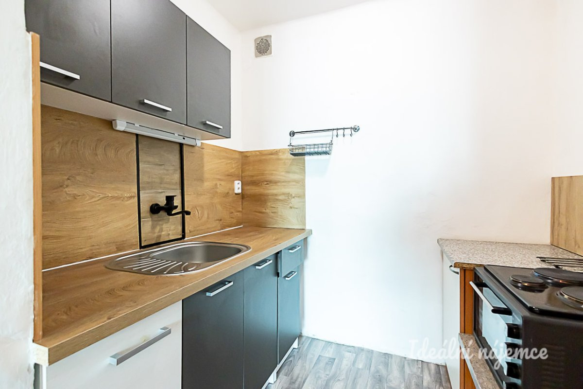 Pronájem bytu 2+kk, Záveská, Hostivař, 16900 Kč/měs, 38 m2