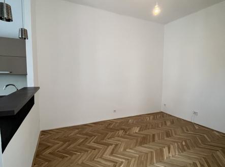 Pronájem bytu, 3+kk, 95 m²