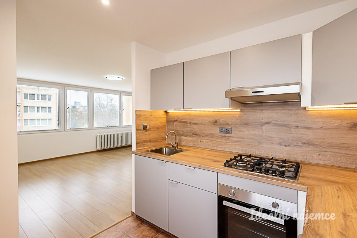 Pronájem bytu 3+1, Při trati, Michle,  75 m2