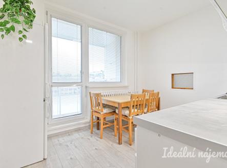 Pronájem bytu, 3+1, 72 m²