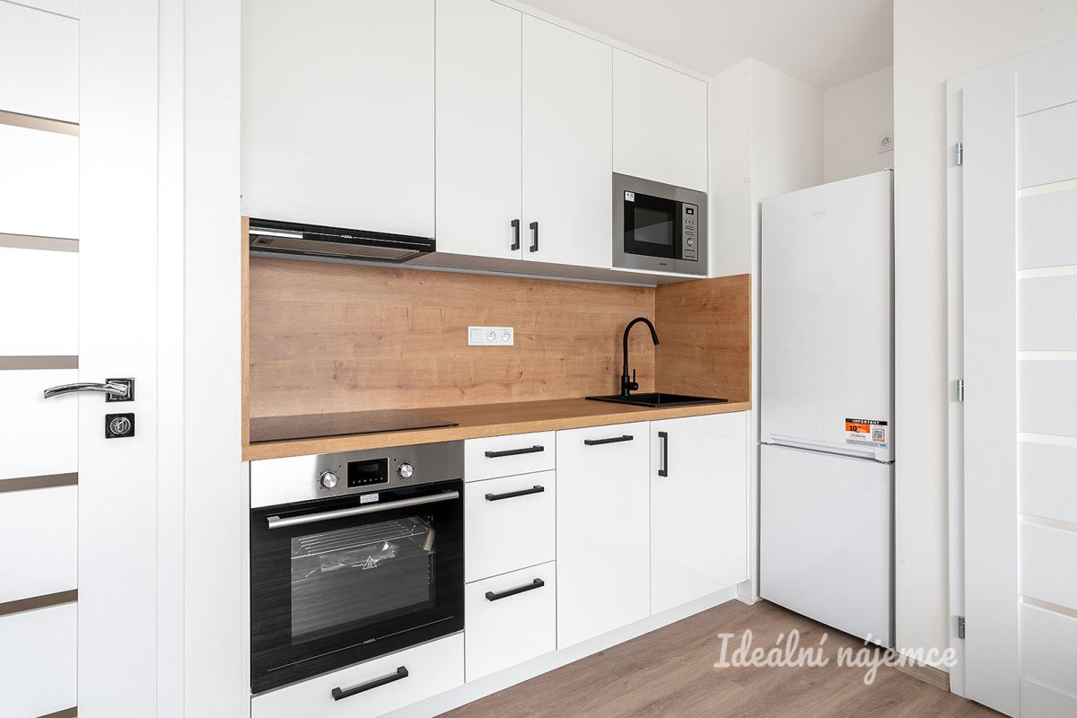 Pronájem bytu 2+kk, Horáčkova, Krč, 22900 Kč/měs, 34 m2