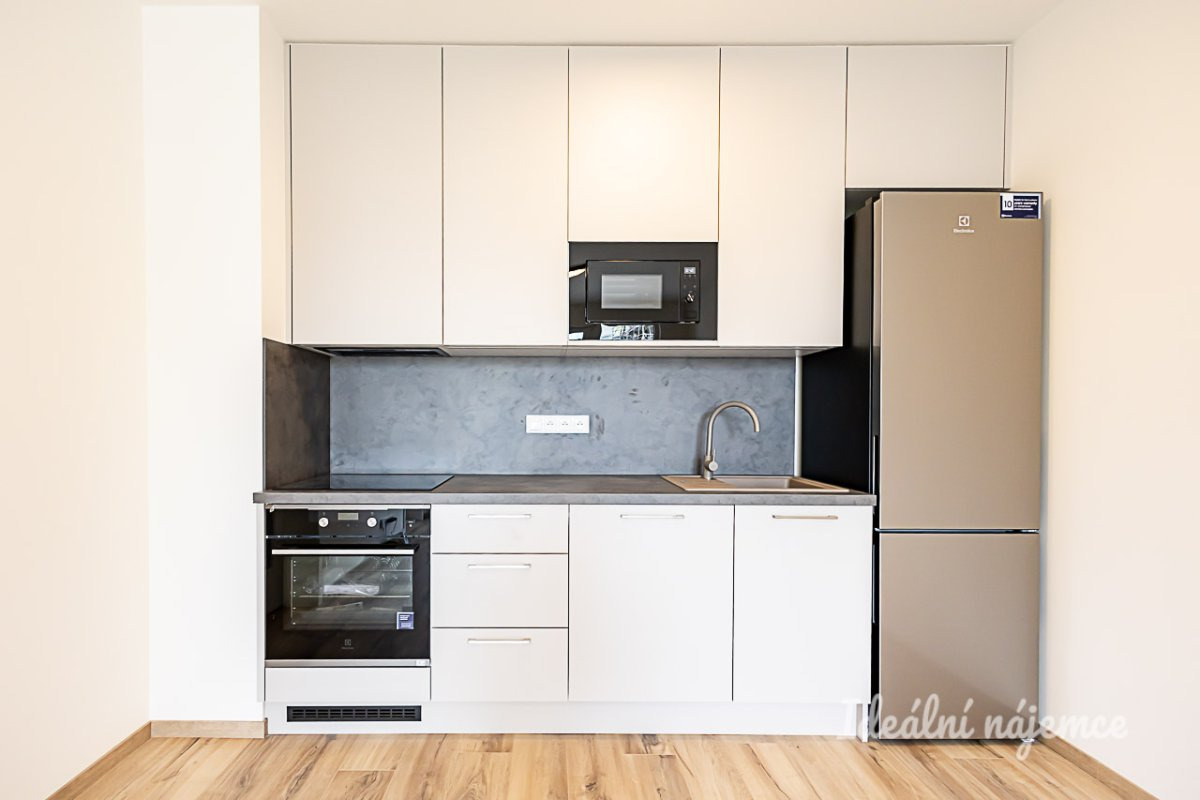 Pronájem bytu 2+kk, Poděbradská, Vysočany