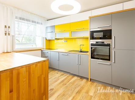 Pronájem bytu, 3+kk, 73 m²