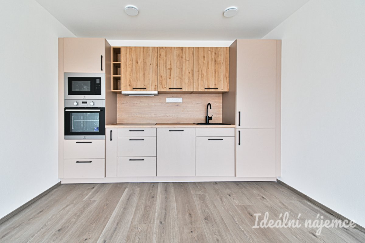 Pronájem bytu 3+kk, Dragounů, Dobřany, 18.500,- Kč/měs, 75 m2